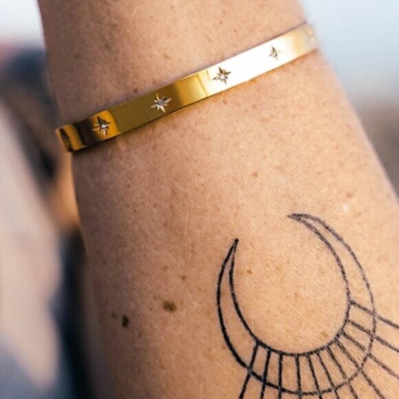 Chunky Bangle Bracelet Sparkle Cuff Bracelet Waterproof Gold w/ Cubic Zirconia - Picture 10 of 12